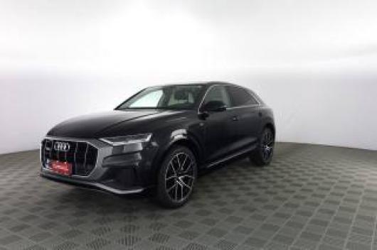 usato AUDI Q8