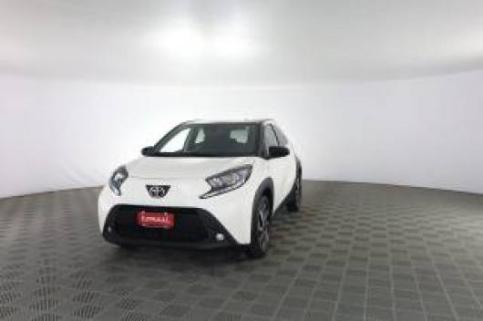 usato TOYOTA Aygo X