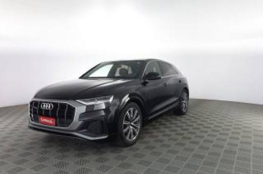 usato AUDI Q8