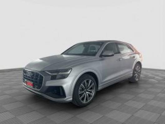 usato AUDI Q8