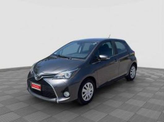 usato TOYOTA Yaris