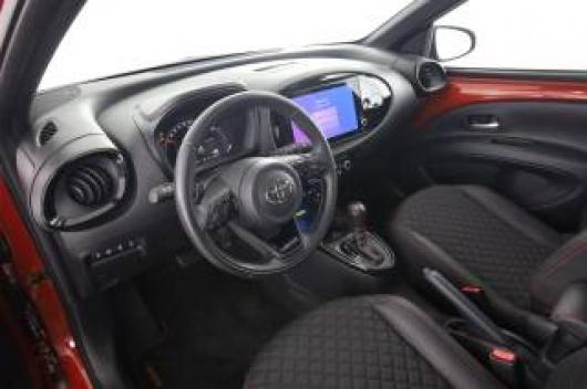 usato TOYOTA Aygo X