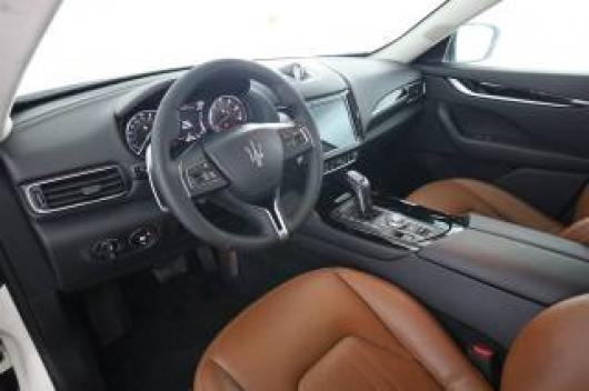 usato MASERATI Levante