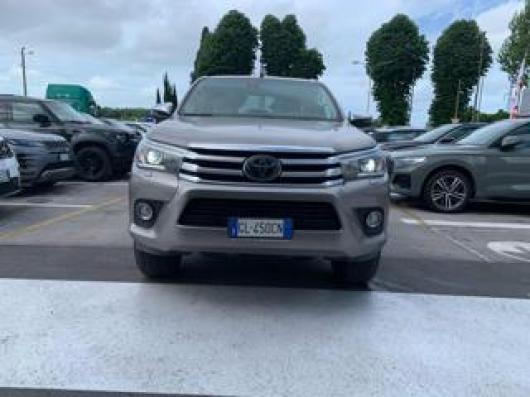 usato TOYOTA Hilux