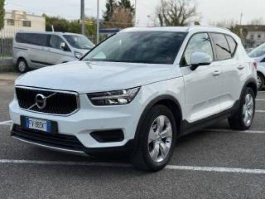 usato VOLVO XC40