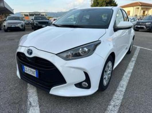usato TOYOTA Yaris