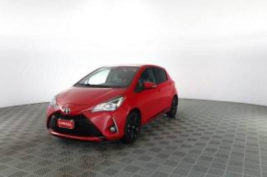 usato TOYOTA Yaris