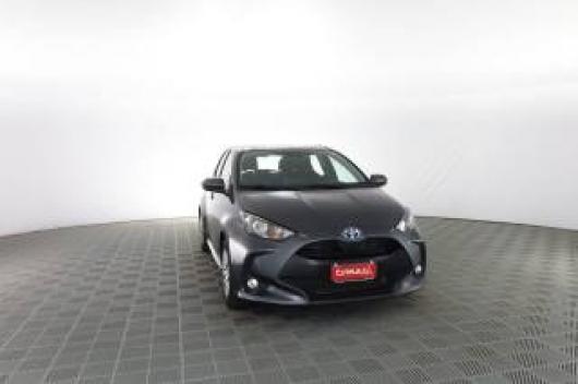 usato TOYOTA Yaris