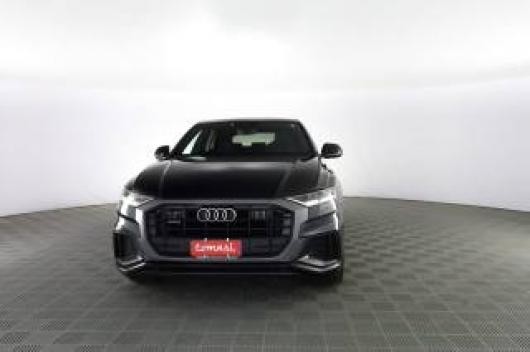 usato AUDI Q8