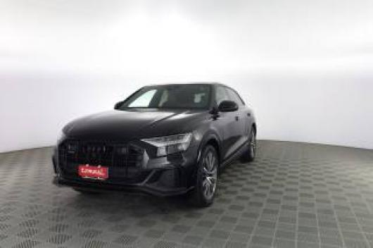 usato AUDI Q8