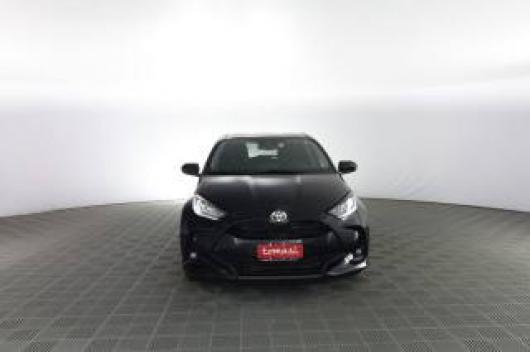 usato TOYOTA Yaris