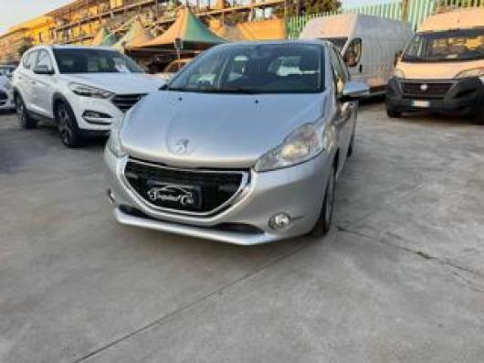 usato PEUGEOT 208