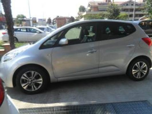 usato KIA Venga