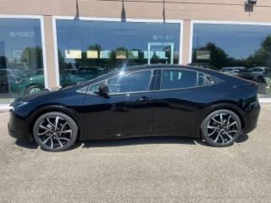 nuovo TOYOTA Prius