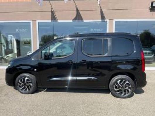 Km 0 TOYOTA Proace City Verso