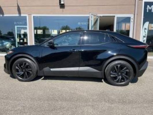 nuovo TOYOTA C HR+