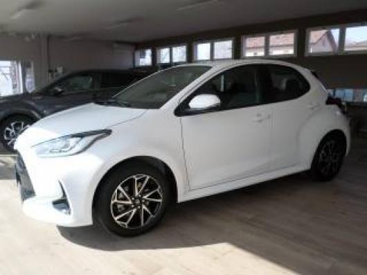 usato TOYOTA Yaris