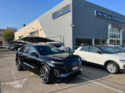 nuovo AUDI Q6 e tron