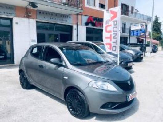 usato LANCIA Ypsilon