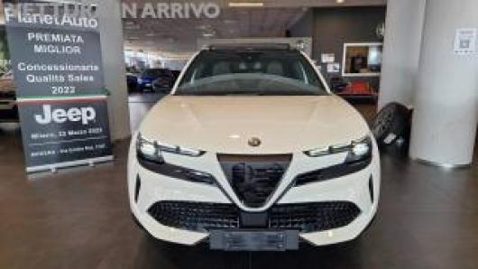 nuovo ALFA ROMEO Junior