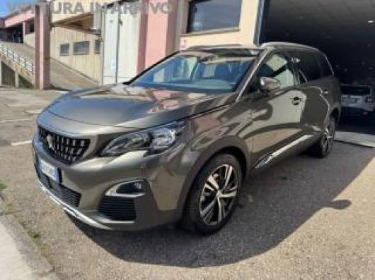 usato PEUGEOT 5008