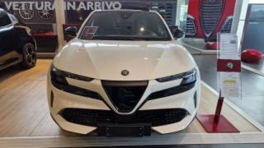 nuovo ALFA ROMEO Junior