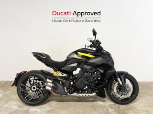 Diavel V4