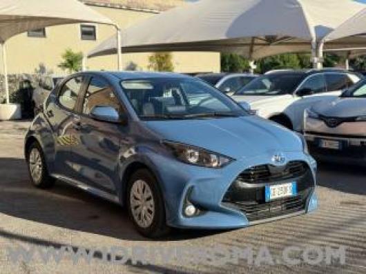 usato TOYOTA Yaris