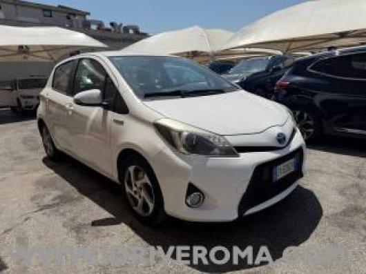 usato TOYOTA Yaris