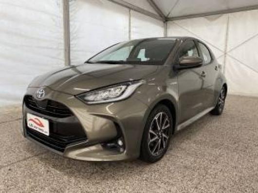 usato TOYOTA Yaris