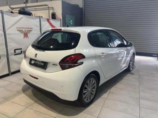 usato PEUGEOT 208