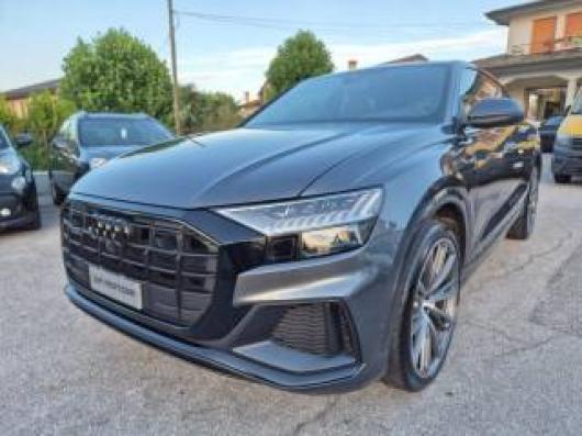 usato AUDI Q8