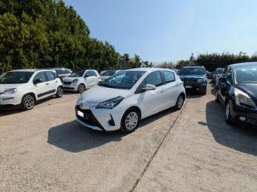 usato TOYOTA Yaris