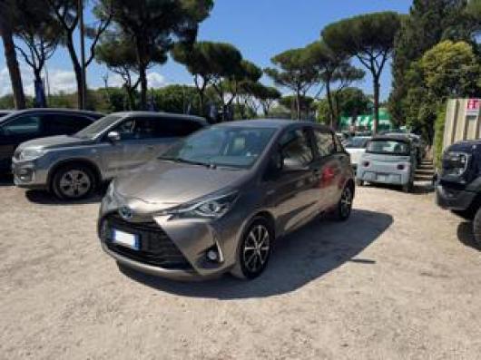 usato TOYOTA Yaris