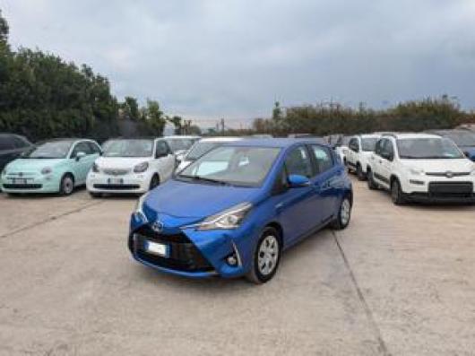 usato TOYOTA Yaris