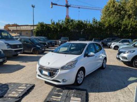 usato PEUGEOT 208
