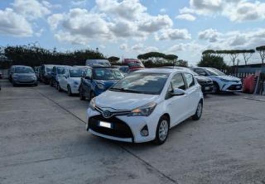 usato TOYOTA Yaris