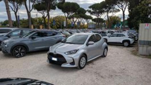 usato TOYOTA Yaris