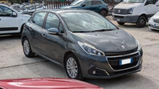 usato PEUGEOT 208