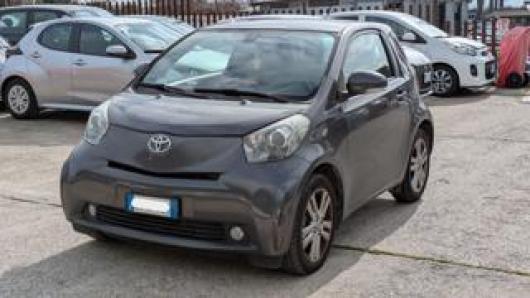usato TOYOTA iQ