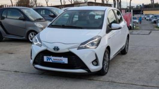 usato TOYOTA Yaris