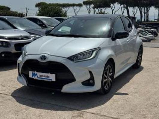 usato TOYOTA Yaris