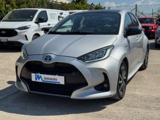 usato TOYOTA Yaris