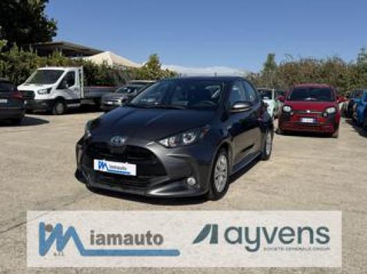 usato TOYOTA Yaris
