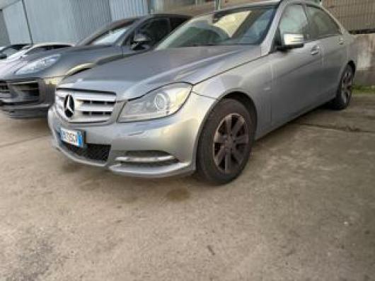 usato MERCEDES C 200