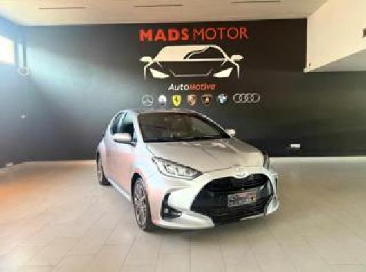 usato TOYOTA Yaris