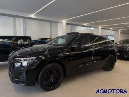 usato AUDI Q8