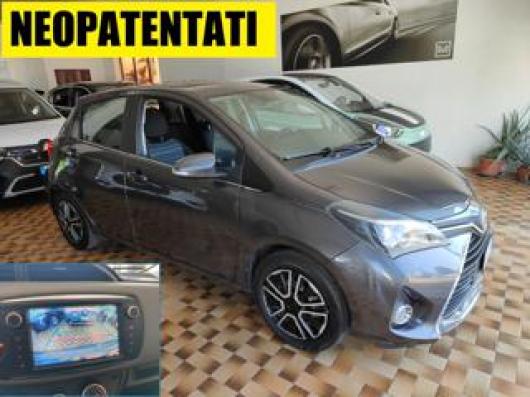 usato TOYOTA Yaris