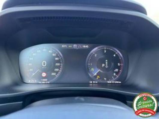 usato VOLVO XC40