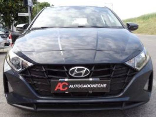 i20